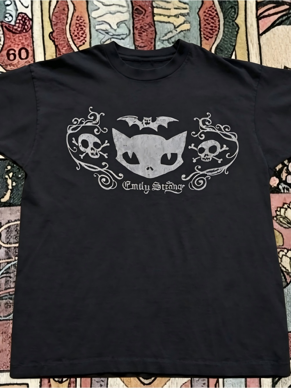 Emily The Strange Gothic Cat Skull Graphic Vintage Womens Mens T-shirt Unisex
